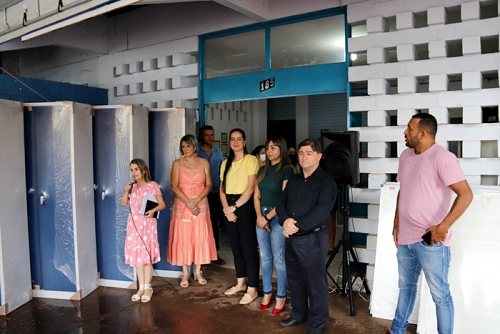 Prefeitura entrega materiais permanentes para rede municipal de ensino