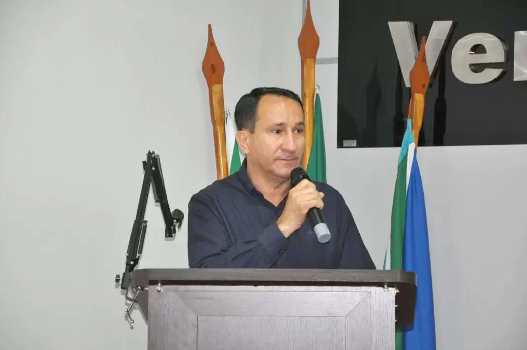 Prefeito Ivan Xixi participa de 1ª sessão extraordinária da Câmara de Vereadores de Paraíso das Águas