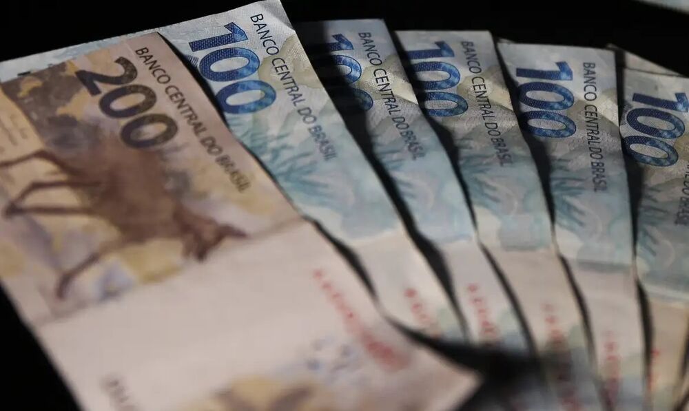 Selic chega a 15% e provoca reação do setor produtivo e de sindicatos