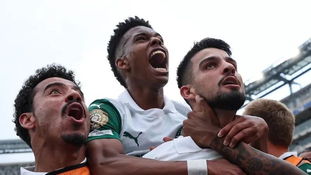 Vitória sobre Al Ahly coloca Palmeiras na briga pelas oitavas