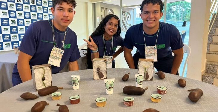 Clube de Ciências do Bioparque Pantanal conquista 1º lugar no Seminário Estadual da Guavira