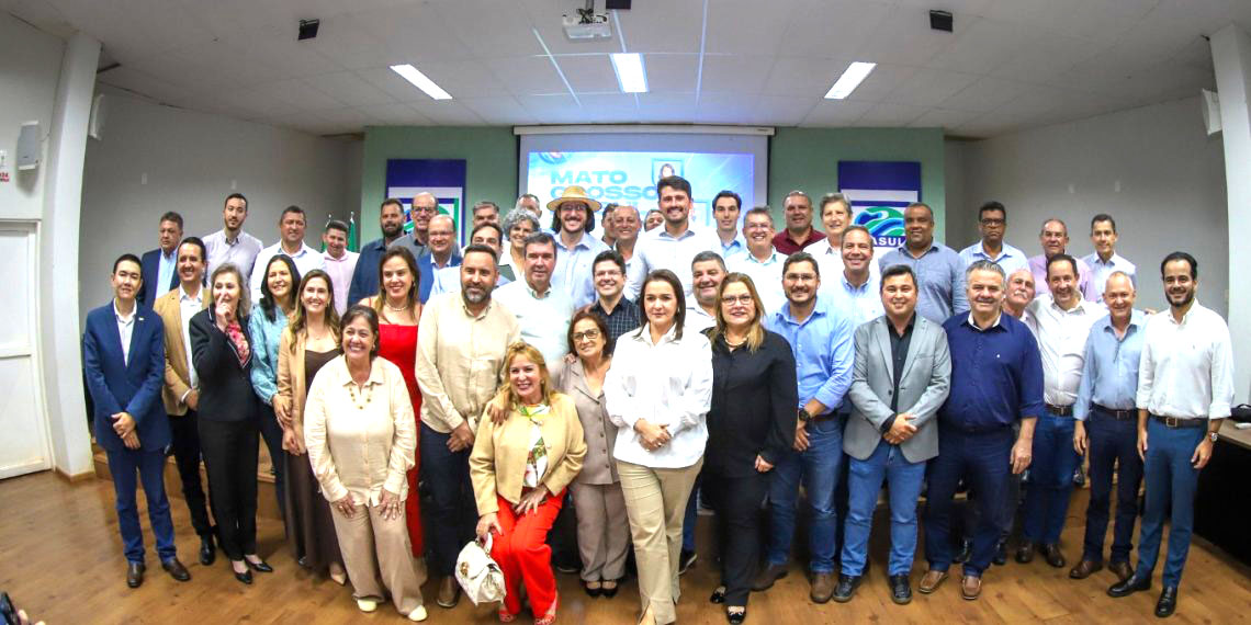 Prefeito Weliton Guimarães destaca parceria com o Estado em reunião com governador Riedel