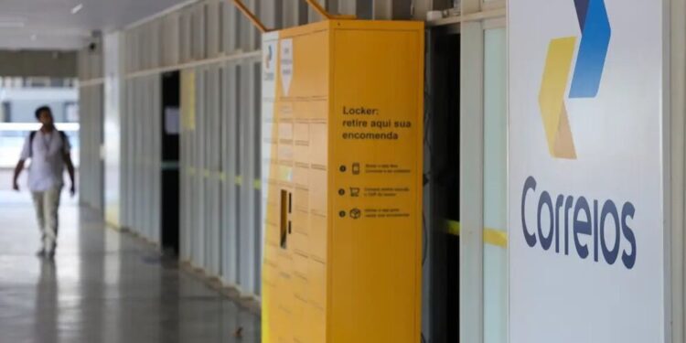 Correios preveem 15 mil demissões voluntárias e fechar mil agências