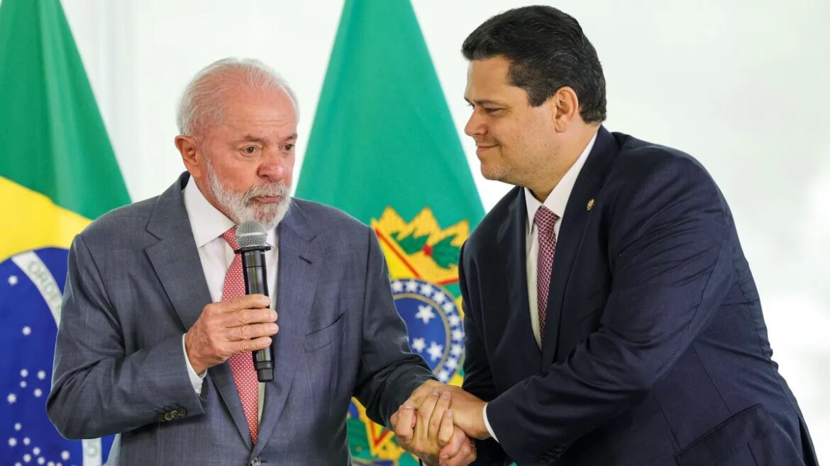 Críticas de Alcolumbre ao governo ampliam tensão às vésperas de sabatina
