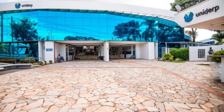 UFMS de Três Lagoas é nota máxima em Medicina; particulares de MS reprovam no Enamed e podem perder vagas