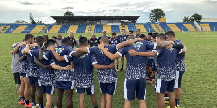 Reta final: CREC ajusta últimos detalhes para estreia no Estadual neste sábado (24)