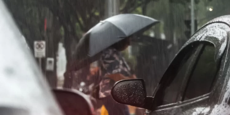 Mesmo com chuva e frente fria chegando, termômetros podem registrar 38°C em MS neste sábado