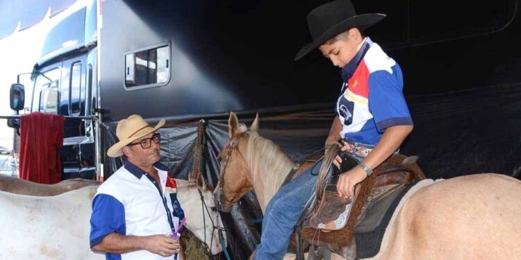 Temporada 2026 do Laço Comprido começa com R$ 40 mil em prêmios e show de Carla & Júnior em Figueirão