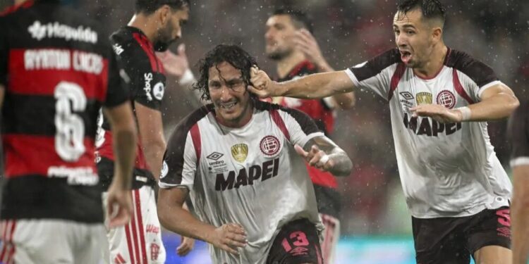Flamengo é vice da Recopa após derrota para o Lanús