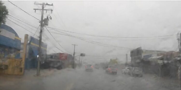 Inmet coloca Paranaíba e Costa Rica na rota de tempestades com ventos de 60 km/h