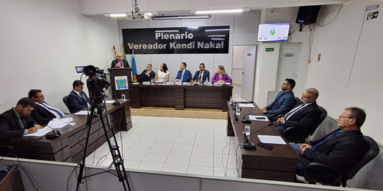 Harmonia e Fé: Câmara de Paraíso abre ano legislativo com presença do prefeito Ivan Xixi e benção pastoral