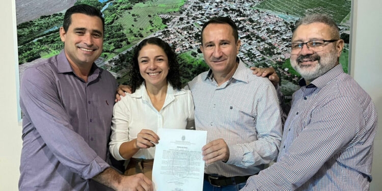 Bisneta de fundador de Paraíso das Águas toma posse como enfermeira concursada