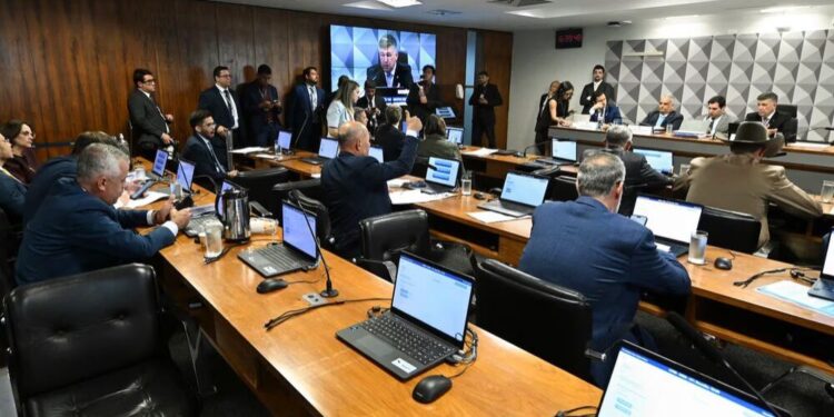CPMI do INSS vota quebra de sigilo de Lulinha e ouve depoentes hoje