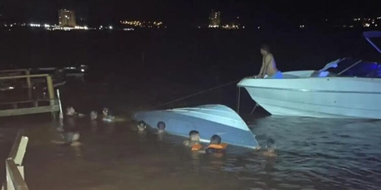 Acidente com lancha deixa seis mortos e nove feridos