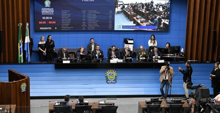 Aliança entre poderes e trabalho pelo desenvolvimento socioeconômico de MS marcam abertura do ano legislativo