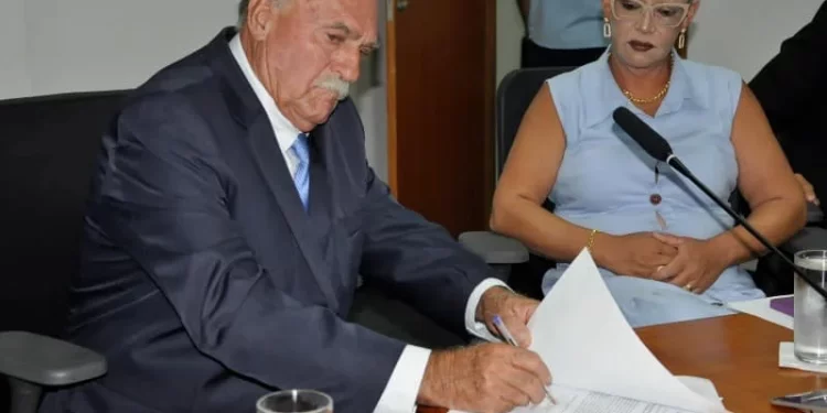 Com investimento de R$ 2 milhões prefeito Juvenal confirma a construção de Asilo e Figueirão