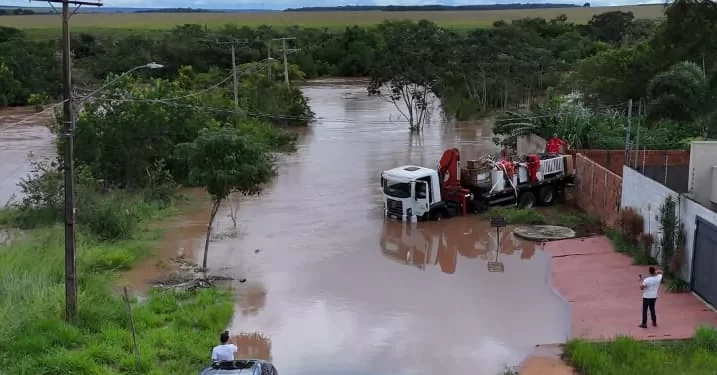 Alerta em Costa Rica: Rio Sucuriú sobe 3 metros e cidade prepara Decreto de Calamidade