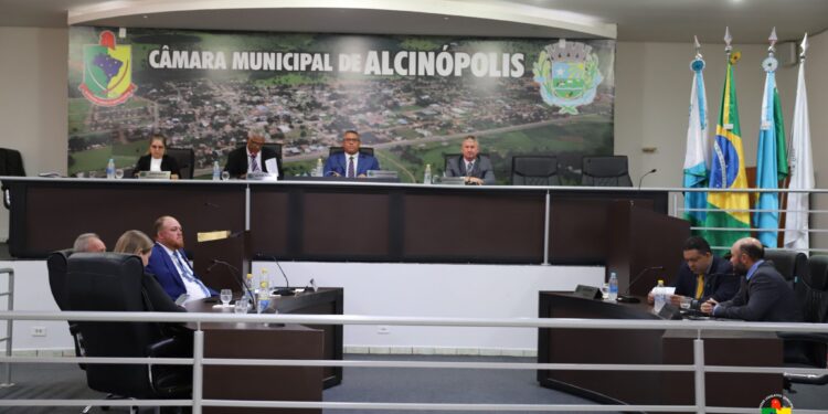 Alcinópolis aprova reajuste para servidores e professores em sessões marcadas por produtividade