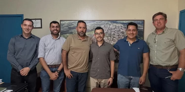 Referência Regional: Alcinópolis recebe comitiva de Pedro Gomes para intercâmbio na Saúde