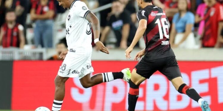 Furacão goleia o Botafogo e assume a vice-liderança do Brasileirão