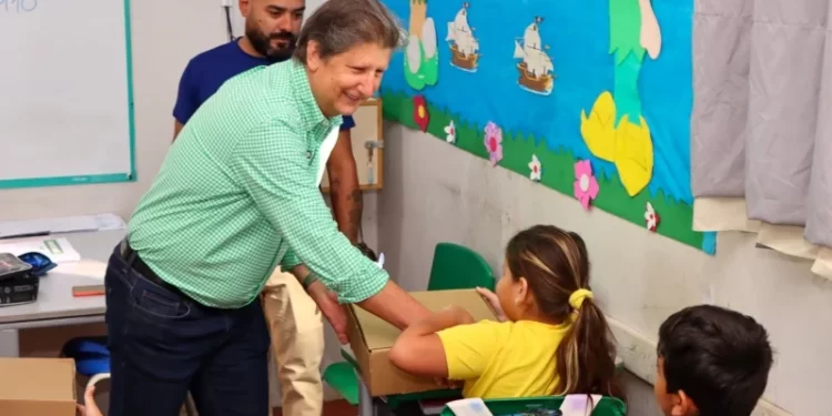 Educação como prioridade: Chapadão do Sul inicia entrega de kits escolares para 6,2 mil alunos