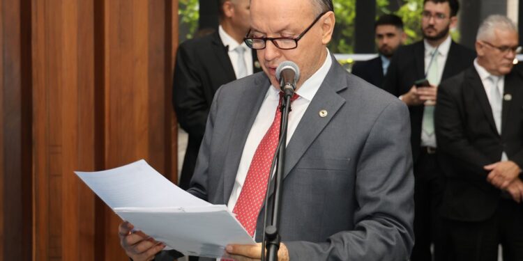 Mochi apresenta moção de congratulação à Defensoria Pública por conferência sobre defesa do consumidor na era digital