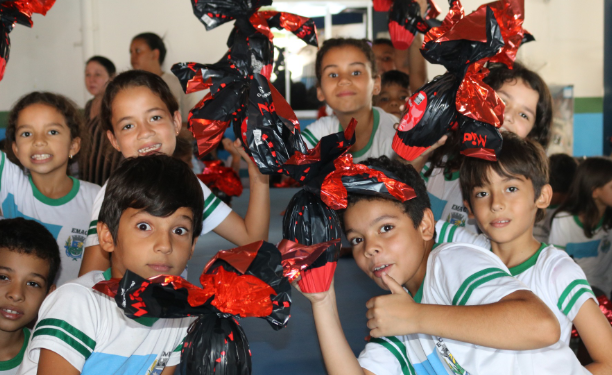 Páscoa em Alcinópolis: Sorrisos e esperança marcam a entrega de presentes para as crianças