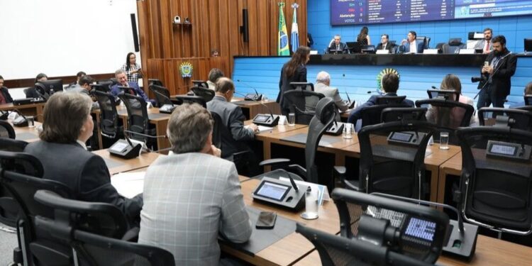 Assembleia Legislativa deve votar três projetos na sessão desta terça-feira