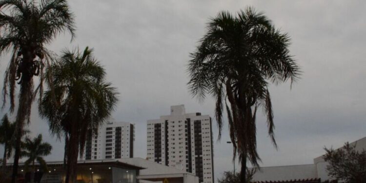 Frio avança e derruba temperaturas em MS nesta terça com manhãs geladas
