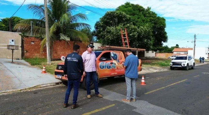 Alcinópolis contra a poluição visual: Prefeitura inicia força-tarefa para retirada de fios inúteis