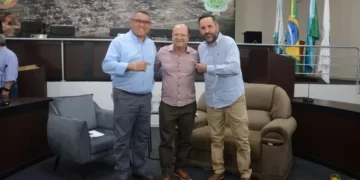 Desenvolvimento em Pauta: Vice-governador Barbosinha celebra os 34 anos de Alcinópolis