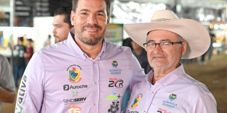 Política e Tradição: Capitão Contar prestigia Festa do Peão de Alcinópolis e cumpre agenda no interior