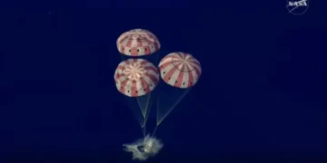 Missão cumprida: Astronautas da Artemis II retornam à Terra após quebrarem recordes no espaço