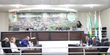 Sessão Ordinária é realizada no Plenário “Adolfo Alves Carneiro”