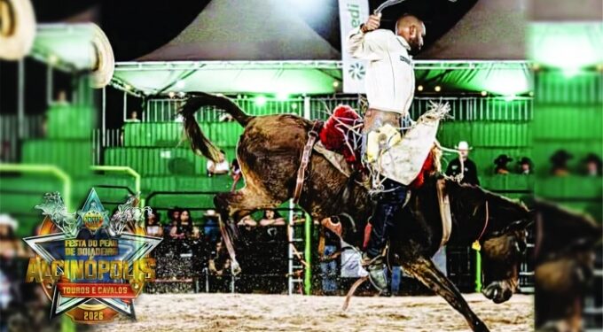 Alcinópolis faz história na 24ª Festa do Peão com destaque para o Burro Traiado