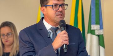 Cleverson Alves dos Santos: o prefeito que conquistou confiança e pode alçar novos voos na política estadual.