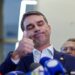 Temendo esquerda que mata, Flávio Bolsonaro diz usar colete à prova de balas