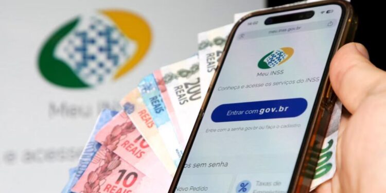 INSS começa a pagar a segunda parcela do 13º antecipado a aposentados