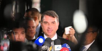 Polarização e Equilíbrio: Nova pesquisa Futura/Apex mostra Flávio Bolsonaro à frente de Lula em cenário de 2º turno