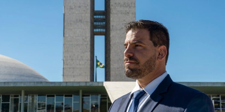 Capitão Contar critica decisão de Moraes que suspende Lei da Dosimetria