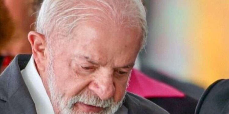 Erosão da Base: Bolsa Família perde força como trunfo eleitoral de Lula para 2026