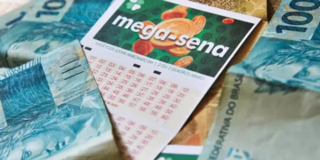 Atenção ao Relógio: Mega-Sena de R$ 32 milhões tem data alterada por causa do feriado; saiba o horário limite para apostar em MS
