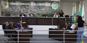 Pauta Cheia e Nova Liderança: Câmara aprova crédito especial, debate diretrizes orçamentárias de 2027 e elege Mesa Diretora