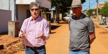 Fiscalização Ativa: Prefeito Walter Schlatter e secretário de Obras cobram agilidade em obras nas ruas Maringá e Turmalina