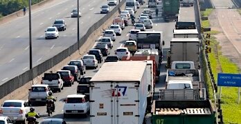Caminhoneiros em alerta de paralisação nesta segunda para forçar votação da MP do Frete