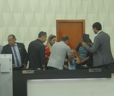 Vereador de Chapadão do Sul sofre mal súbito durante sessão ordinária