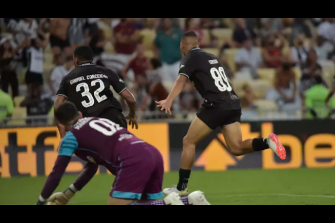 Botafogo vence Fluminense por 2×1, mas não avança para a final do Carioca
