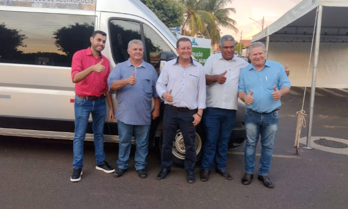 Assessoria do deputado Barbosinha visita Alcinópolis