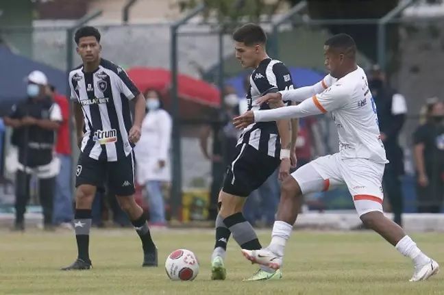 Botafogo empata com o Audax e enfrenta Fluminense na semifinal