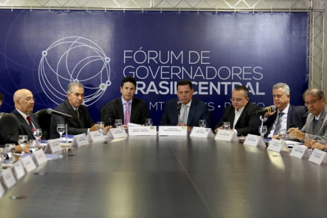 Em meio a pressão, governadores vão a Brasília para discutir combustíveis